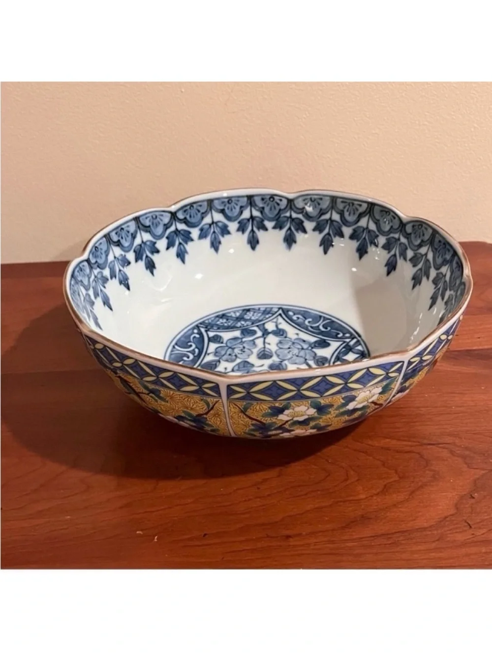 NWOT- Retro Bowl - Scalloped Porcelain Floral Bowl